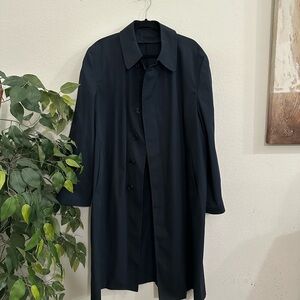 London Fog trench coat navy blue water repellent Sz 42 timeless wear